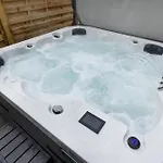 Mountain View Near Brienz With Hot Tub & Free Parking *