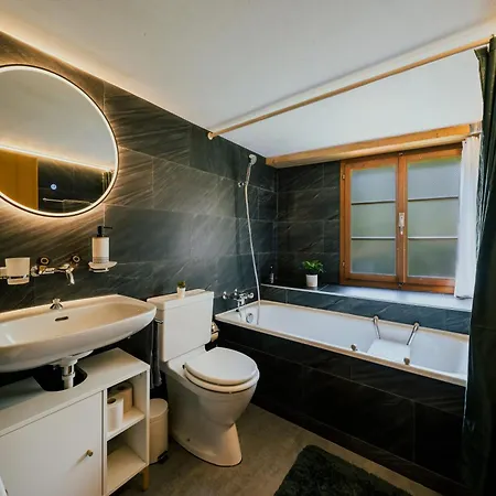 Mountain View Near Brienz With Hot Tub & Free Parking Apartman