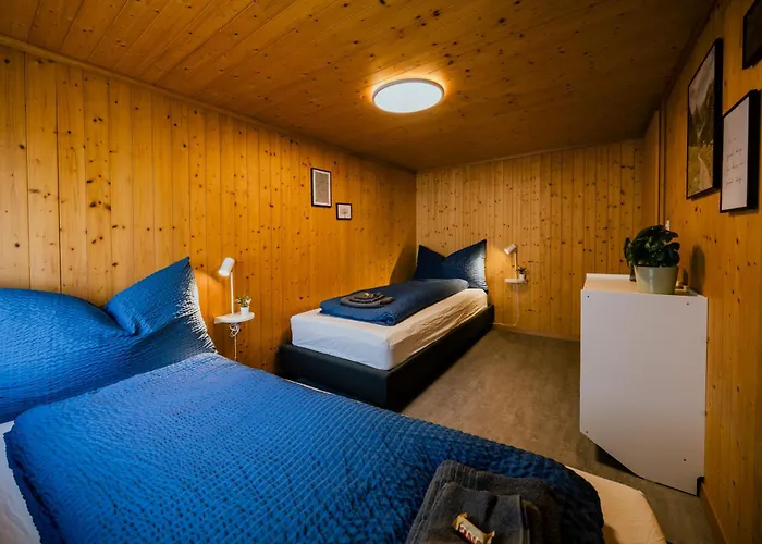 Mountain View Near Brienz With Hot Tub & Free Parking Lejlighed